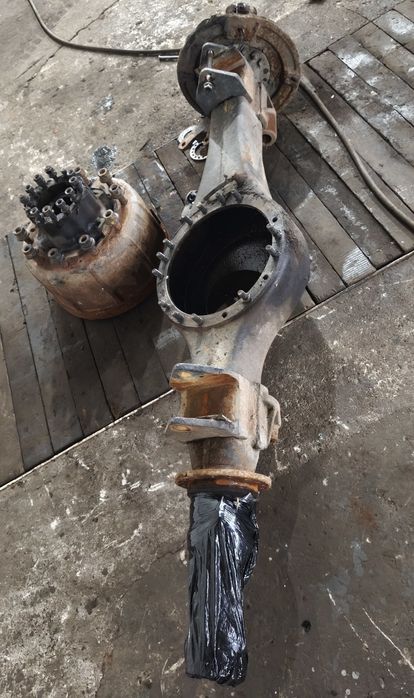 Чулок картер заднього середнього моста КамАЗ євро під блокування голий