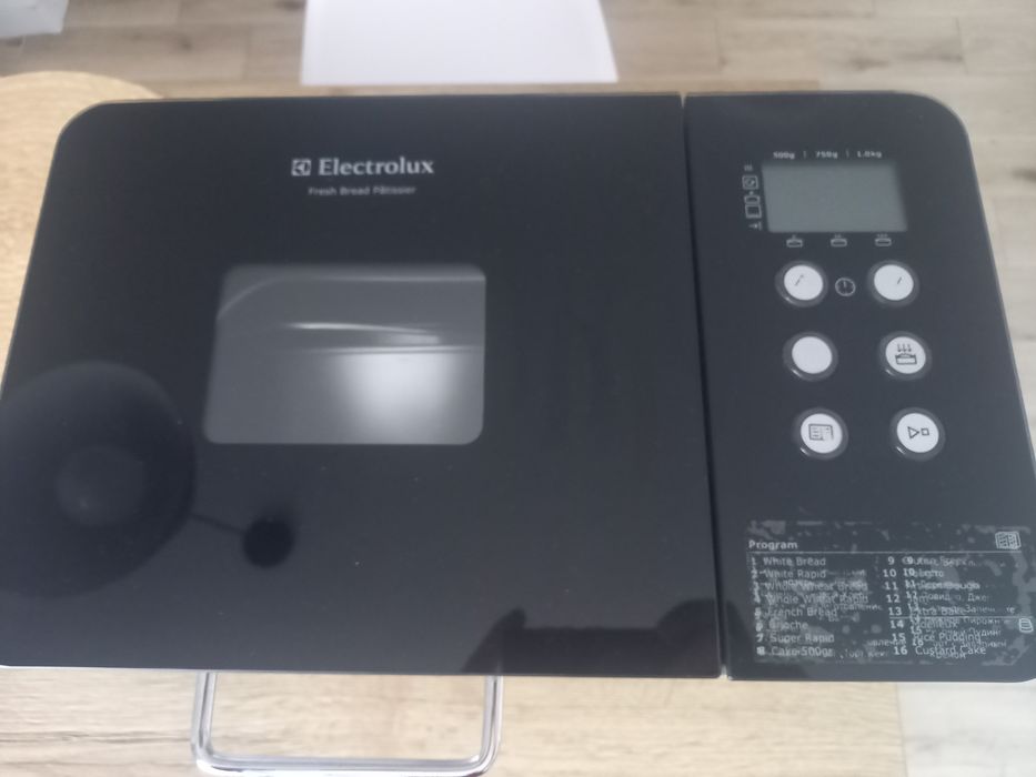 Хлібопічка ELECTROLUX EBM8000