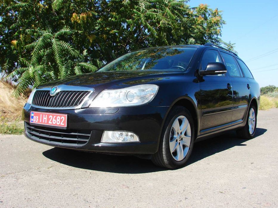 Skoda Octavia 1.8 TSi механика 6-ст 2011 год (максимальная комплектация)