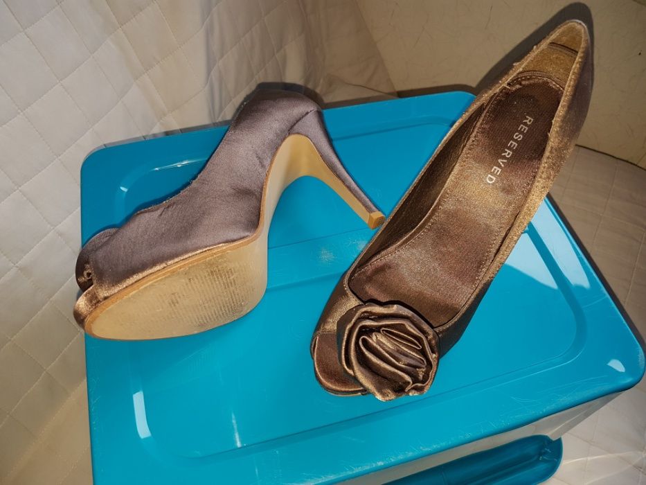 Buty na obcasie Reserved r. 37