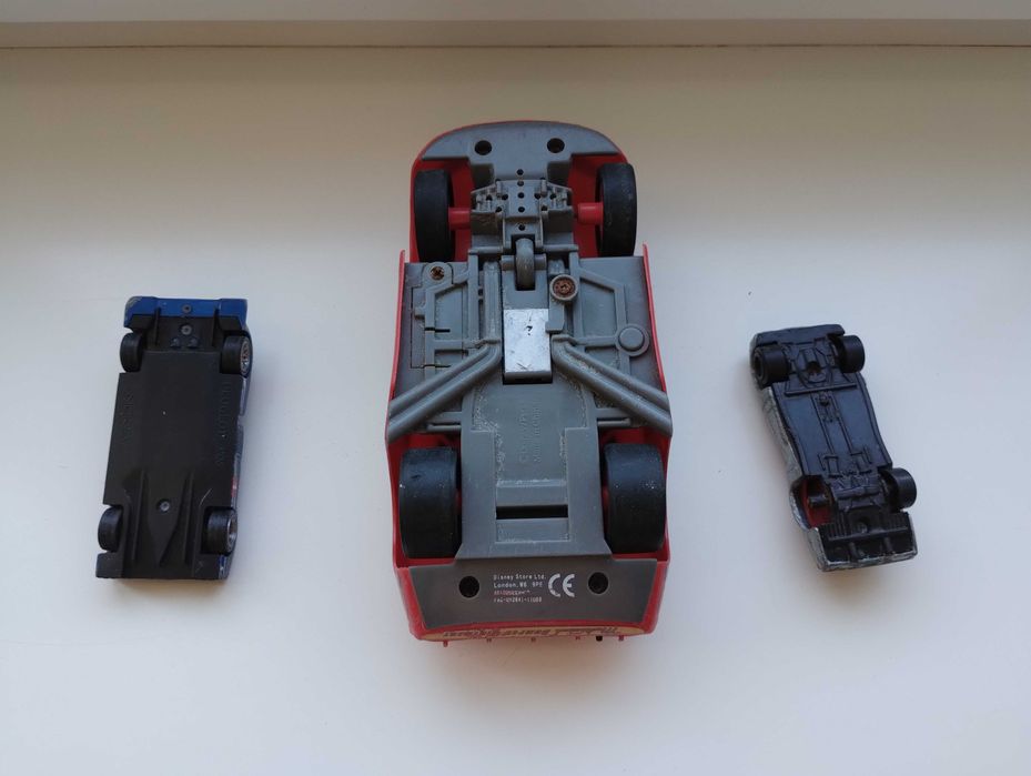 Модели металлических машинок автомобилей масштаб 1:43