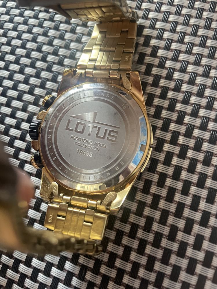 Lotus 18653 2 050 . Olx
