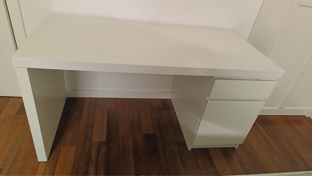 Secretária Branca IKEA