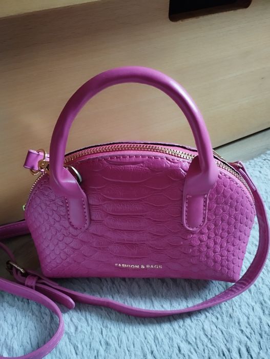 Elegancki fuksjowy zestaw