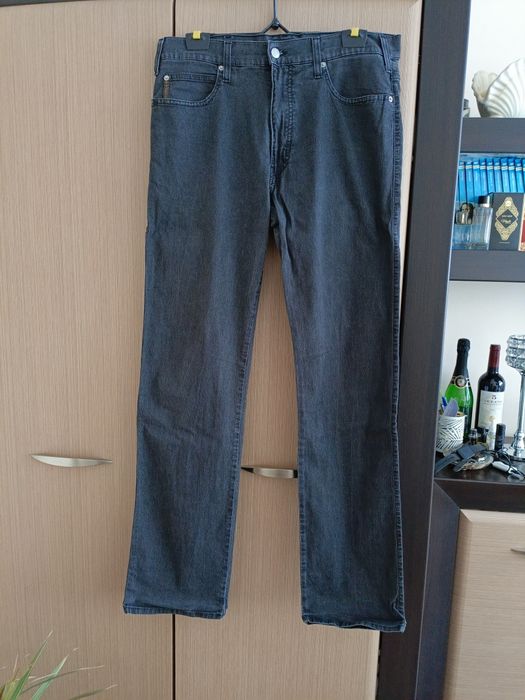 Czarne męskie jeansy Armani Jeans Comfort Fit – Faded Look