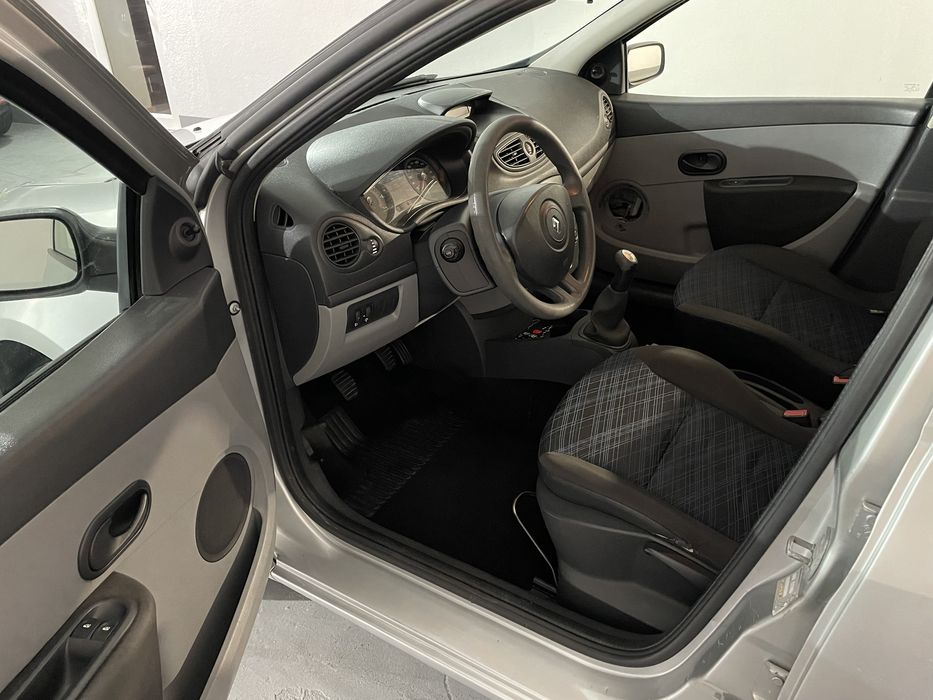 Renault Clio III/ 1.2 16V