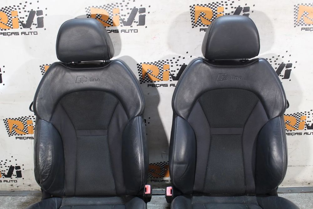 Bancos Audi A1 8X de 3 Portas SLine em Pele e Tecido com Quartelas