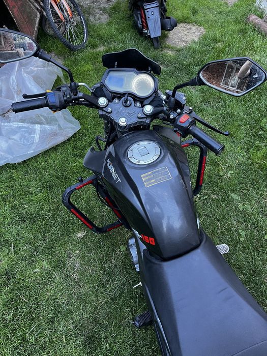 Hornet Rs 150.