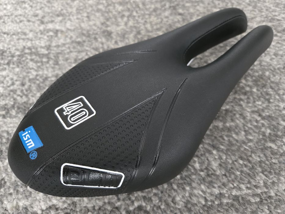 Siodelko Adamo PL 1.1 Rowerowe Triathlon Kazda Na Czas TT Czarne ISM