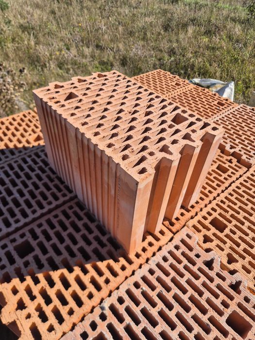 Cegła Pustak POROTHERM 25 P+W kl.15 – 112 SZT.