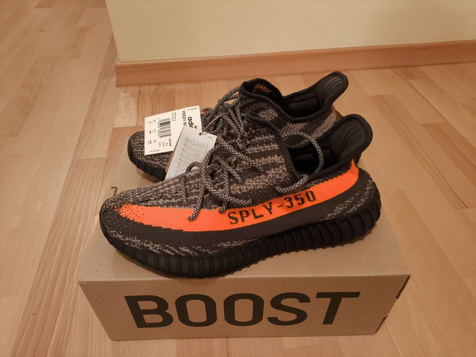 Yeezy boost 350 v2 Carbon Beluga 44