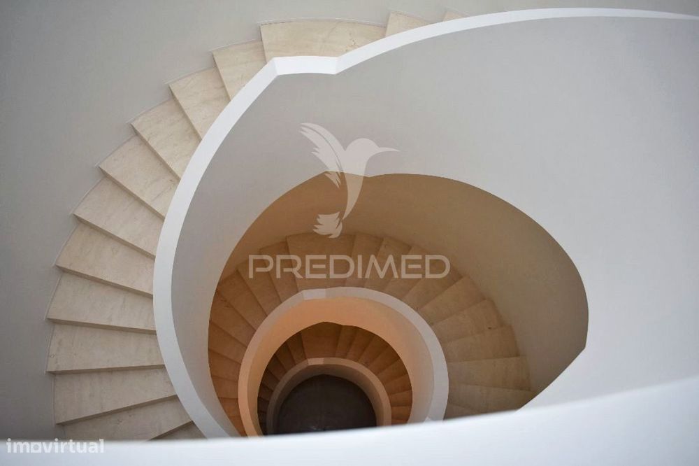 Escritórios de Luxo á Pr Batalha