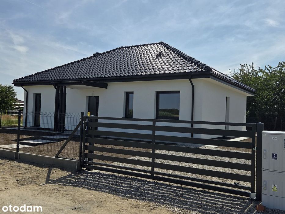 Dom parterowy mieszkalny jednorodzinny o pow. 100,70 m²