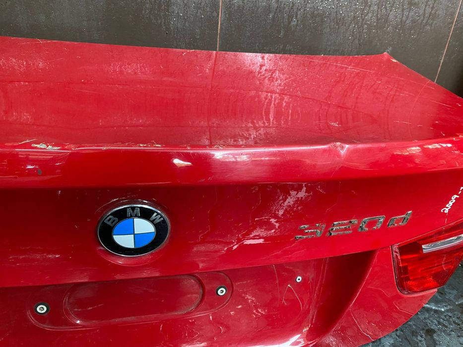 Tampa Da Mala  Bmw 320 E90 Lci (Não Inclui Farolins)