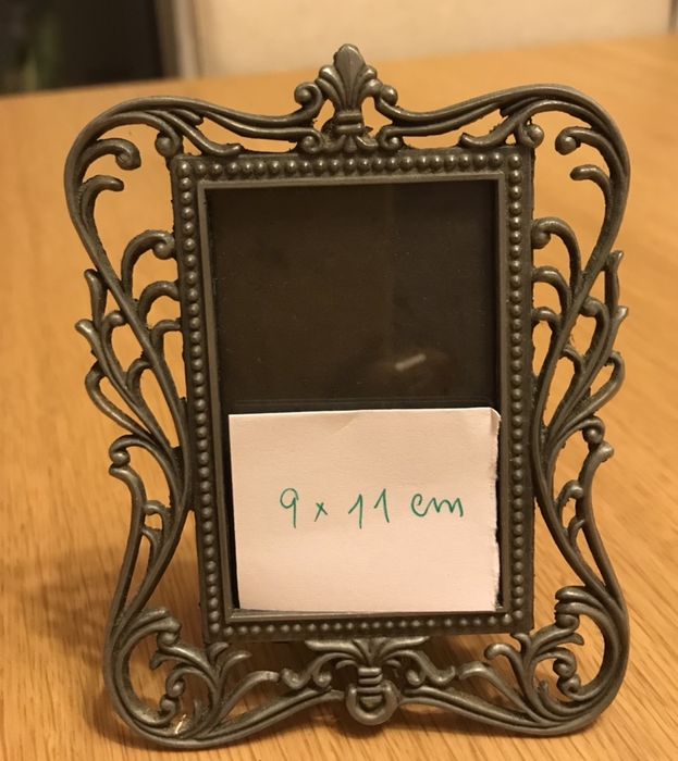 Portrait Frames438556030570997762