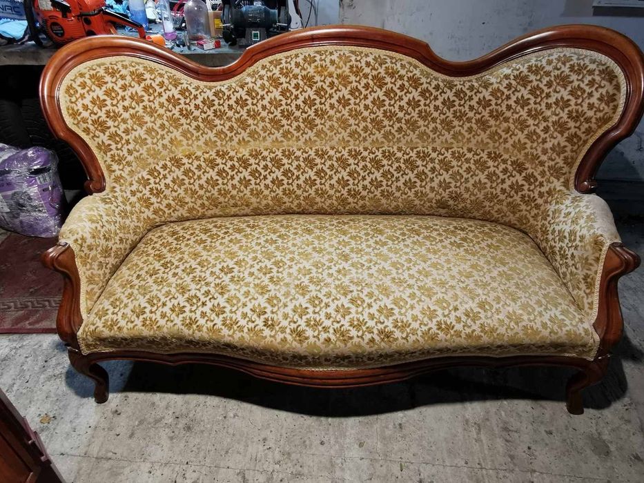Sofa antyk, Louis XVi