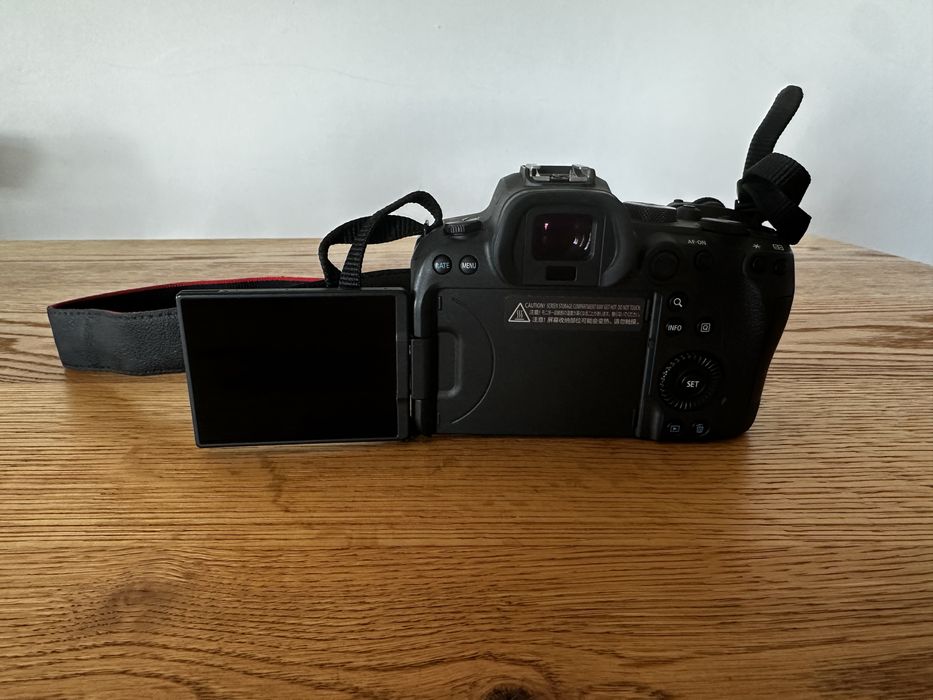 Canon EOS R6 – bardzo dobry stan + oryginalny adapter EF-EOS R