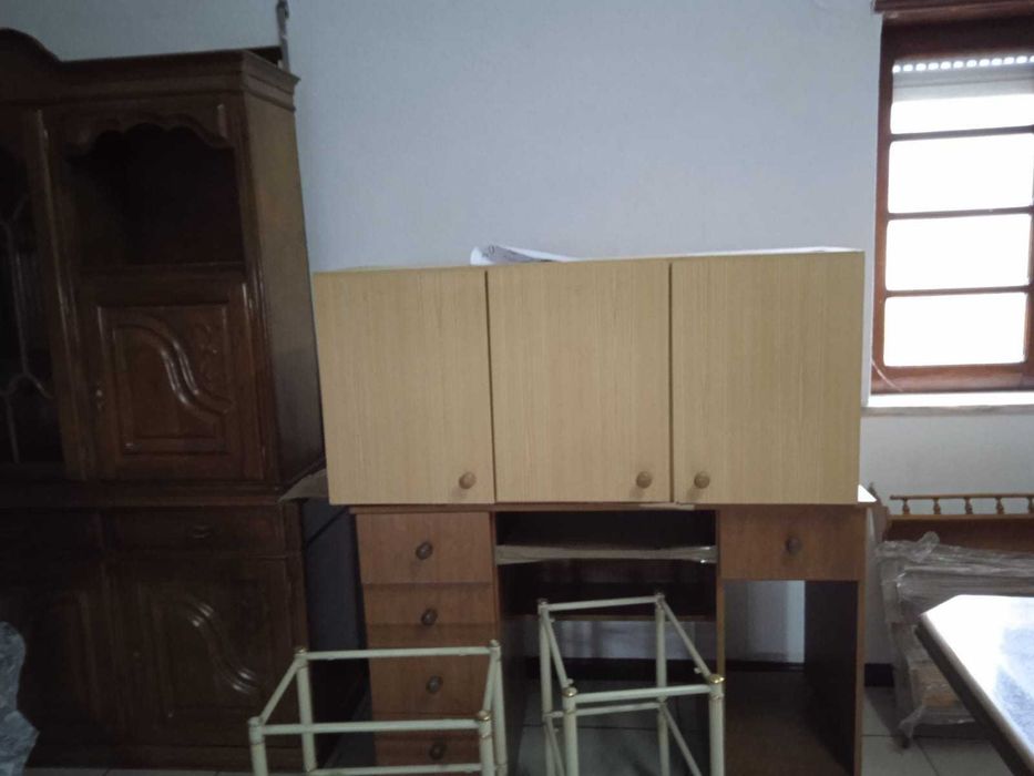 Armário de parede em pinho ref. 2