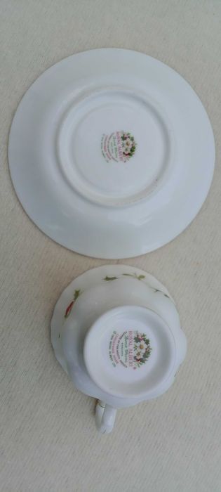 BAIXA DE PREÇO Chávena com prato porcelana Christmas Rose December