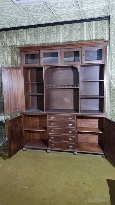 Movel Estante em madeira maciça de freijó