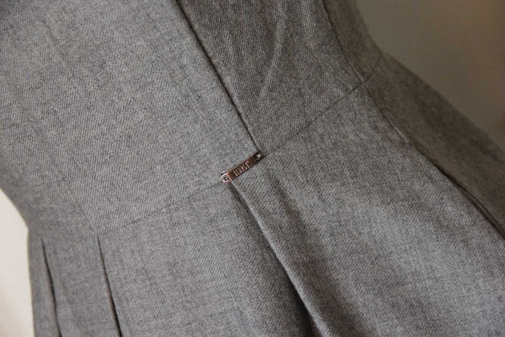 Szara sukienka SIMPLE wełna 34 xs 36 s wełniana srebrna plisowana