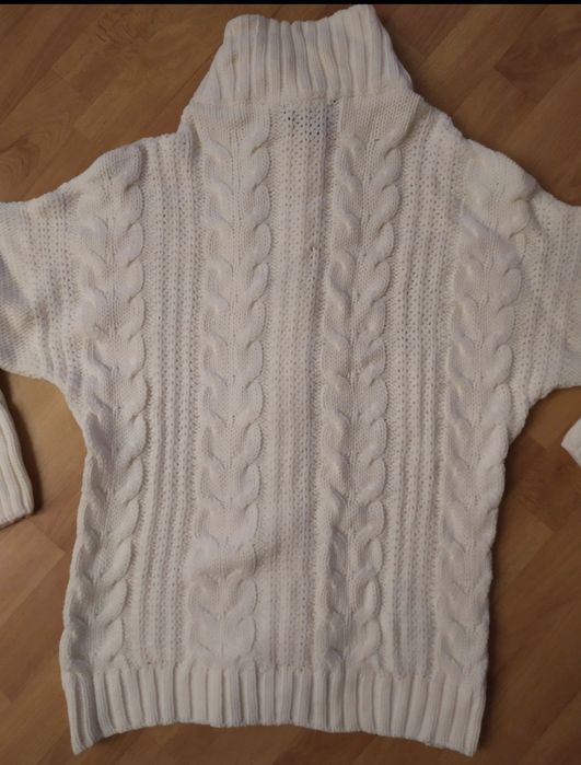 Nowy sweter bialy Top secret 42
