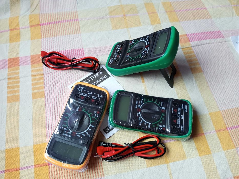 Мультиметр  XL830L с посдветкой экрана и чехлом