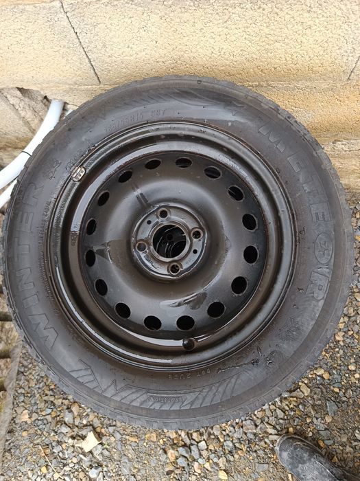 Vendo 4 pneus com jantes 185/65R15