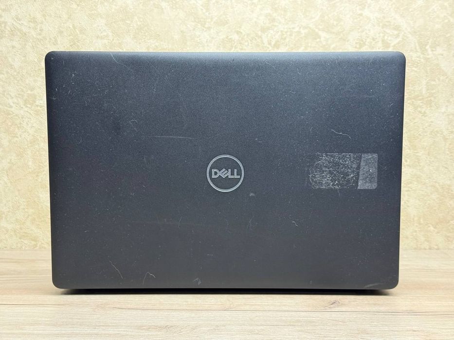 Dell latitude 3590 15.6 HD | i5-8250u | 8GB DDR4 | SSD120