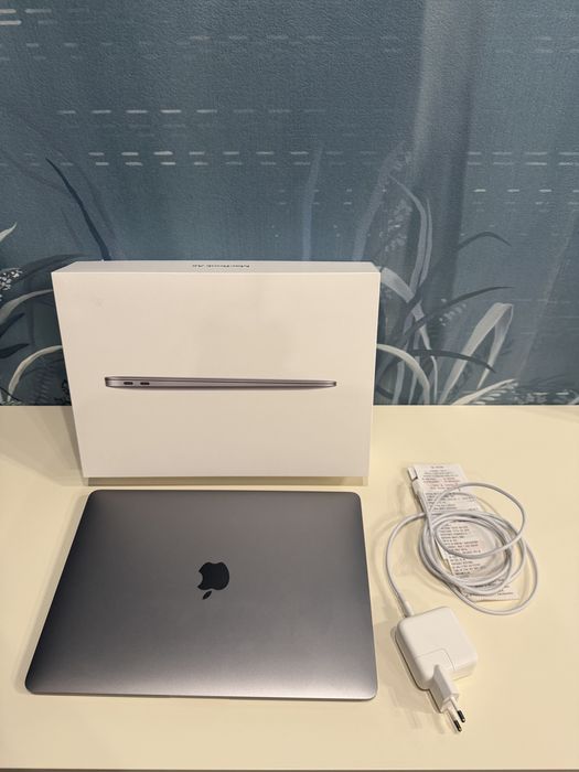 Macbook air m1 8/256