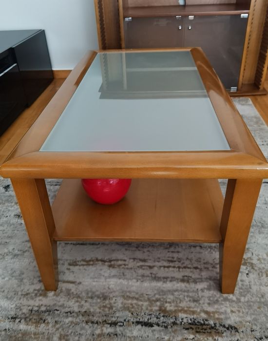 Mesa de Centro em Cerejeira