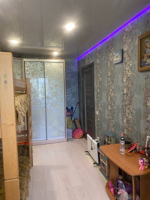 Продам 3к квартиру на ж/м Червоний Камінь в Дніпрі.