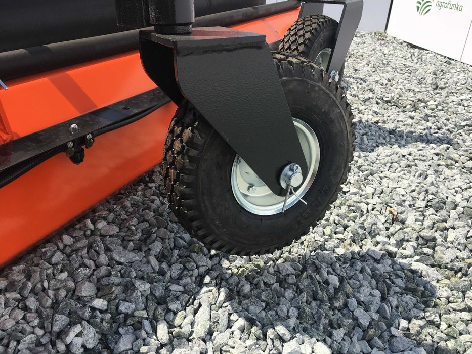 Zamiatarka 2,0m hydrauliczna szczotka do ciągnika Metal-Technik