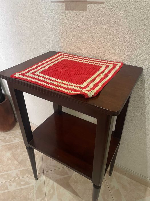 Mesa auxiliar / Entrada de madeira de estilo clássico com prateleira