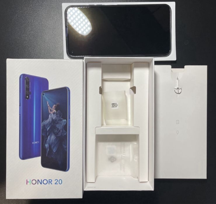Honor 20 smartfon smartphone 6GB 128GB jak nowy