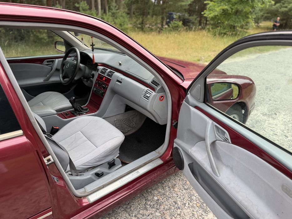 Продам Mercedes E240, газ!!!