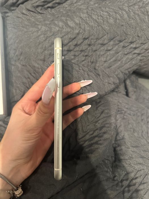 iphone 11 64gb stan bardzo dobry