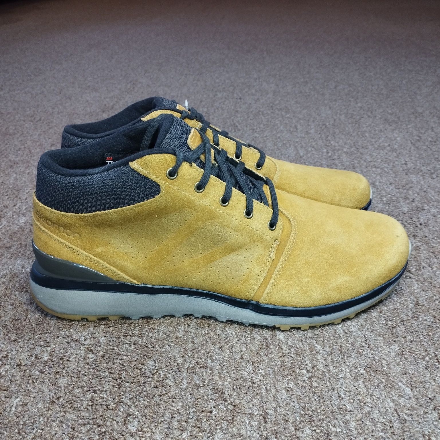 Salomon store utility chukka