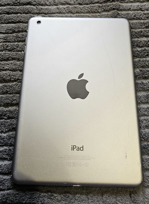 iPad mini + etui Logitech