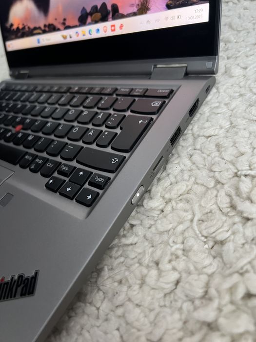 Lenovo TinkPad Yoga i5