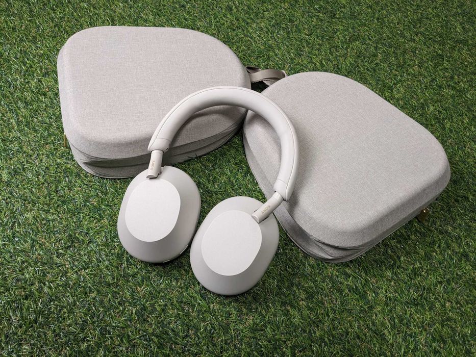 НОВІ навушники SONY WH-1000XM5. Оригінал з США. Колір: Білий