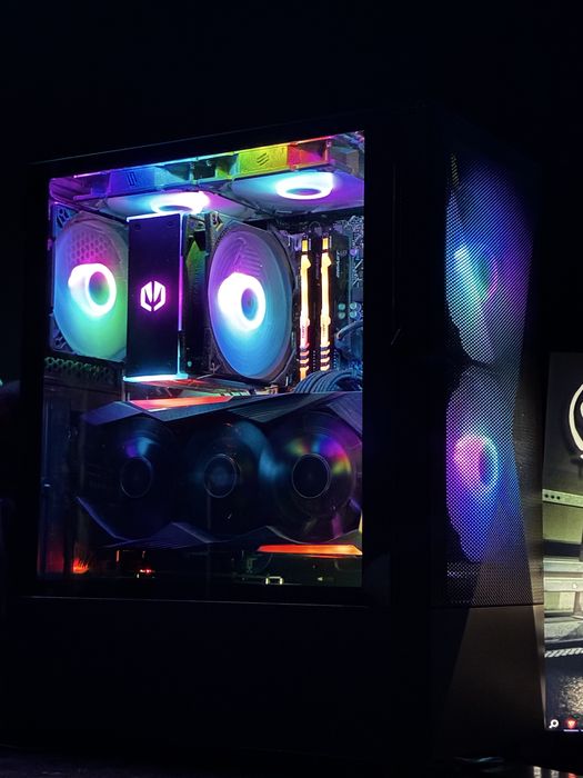 Komputer  gamingowy intel 12gen. Rtx 3070 32gb ram 2 TB SSD zamienie