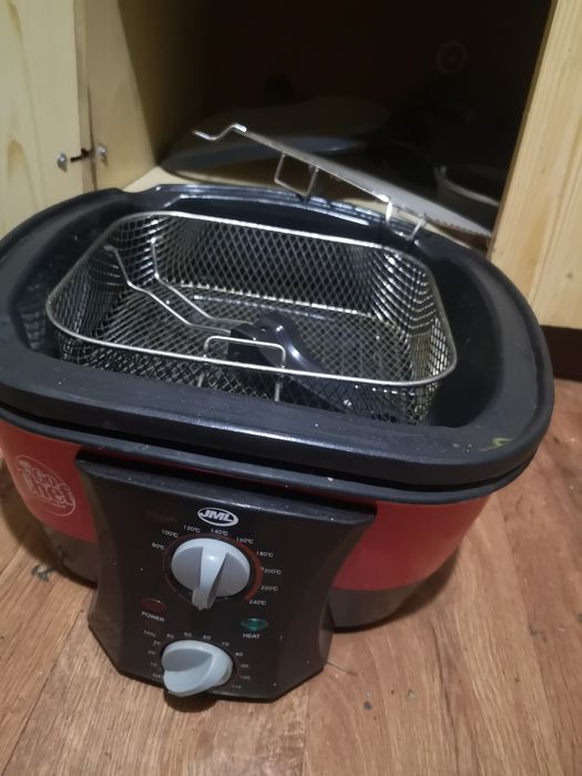 Sprzedam garnek multicooker go chef