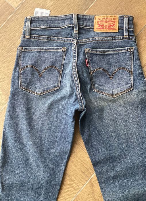 Джинсы 711 Levi's skinny 2 пары