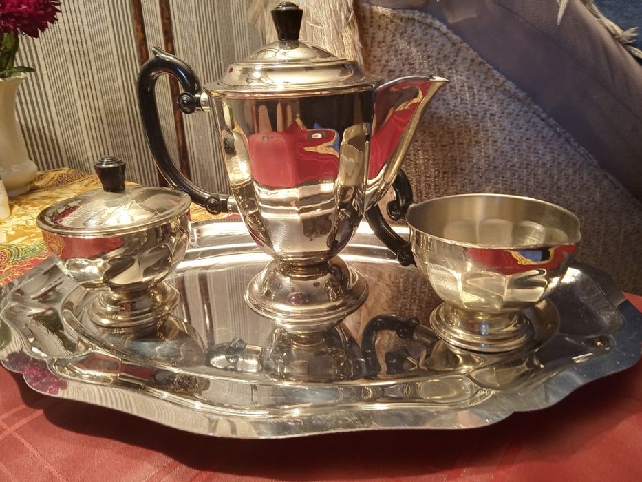 Ваза цветное стекло Чехословакия тарелки японские