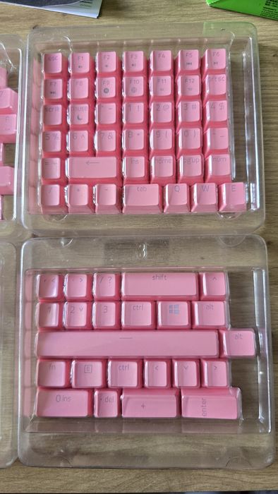 Razer PBT Keycap Upgrade Set Quartz Pink - klawisze do klawiatury NOWE