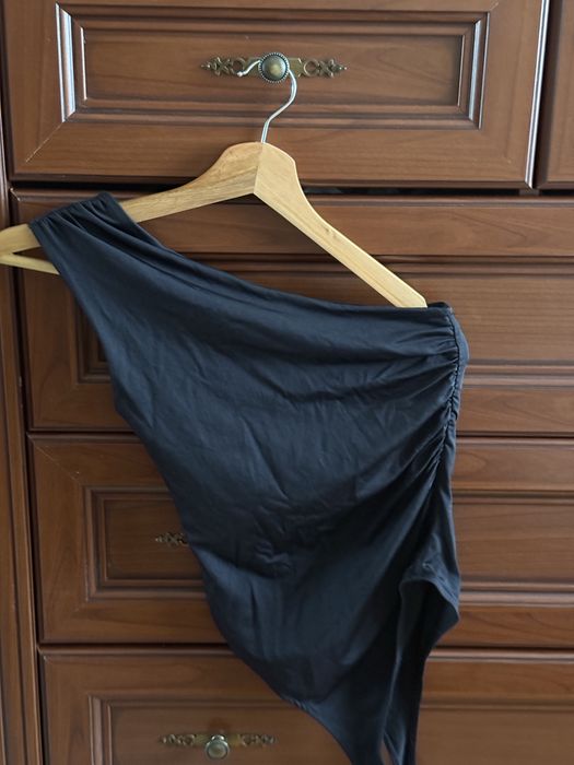 Боді Missguided та Reserved чорне XS-S з вирізом