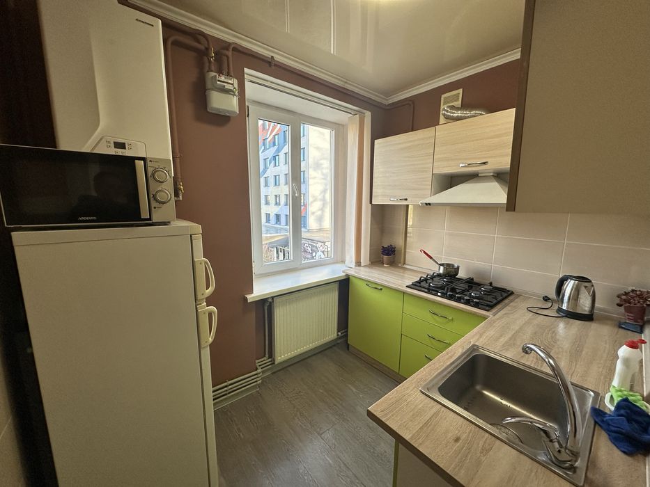 Здам в центрі 2 км квартиру вул. Незалежності