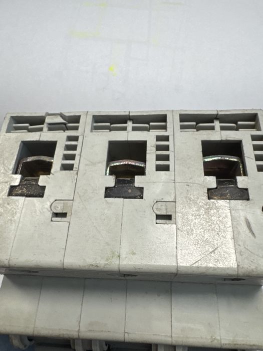 Автоматичний вимикач Moeller X plht c 80 A
