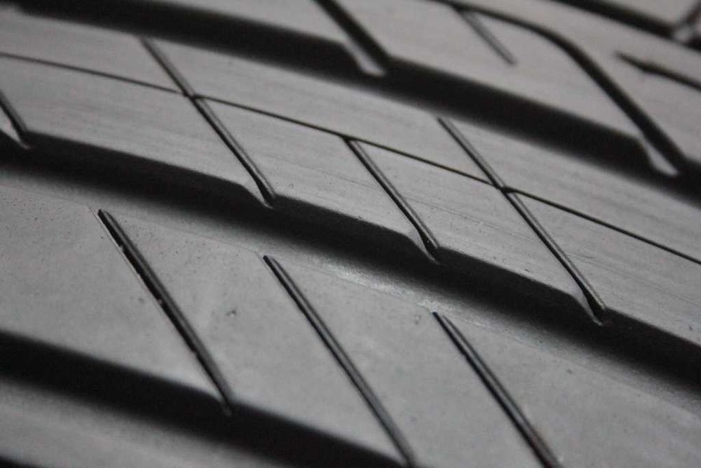 225/55/17 Bridgestone Turanza T001 225/55 R17 97W